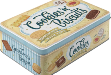 Cookie Tin Biscuits: Classic Storage for Fresh and Delicious Treats