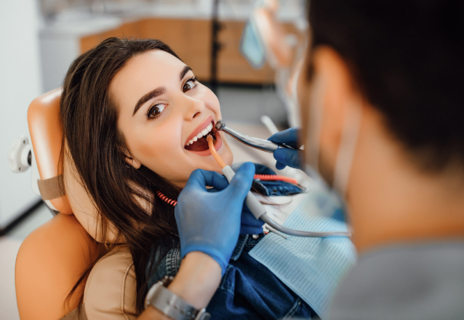 How Cosmetic Dentistry Boosts Confidence In Professional Settings