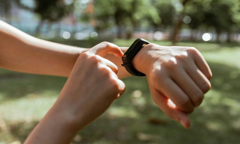 reading tracker linked to fril sing and monitoring records